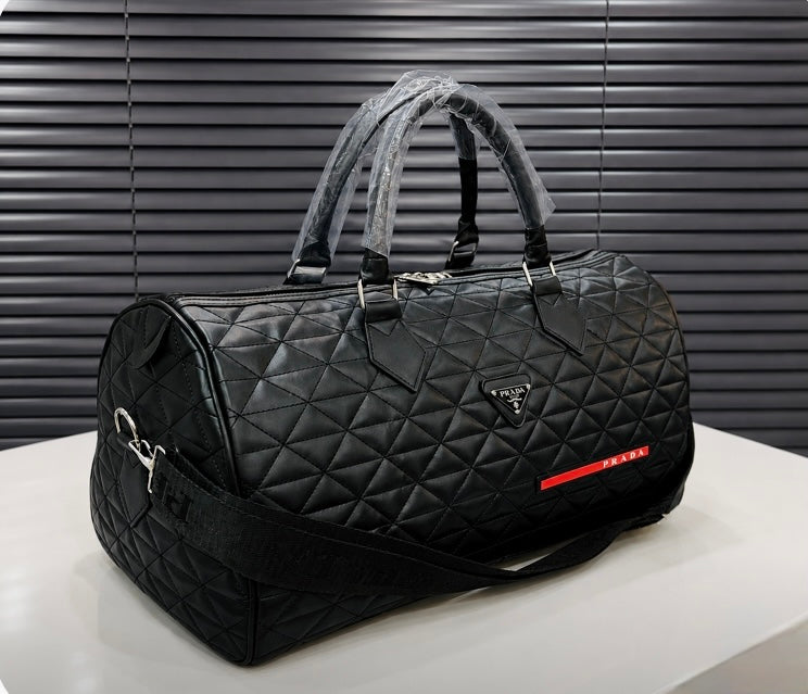 PRADA BAVUL ÇANTA