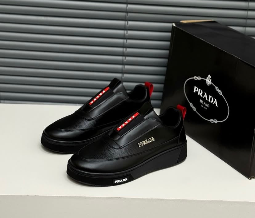 PRADA AYAKKABI