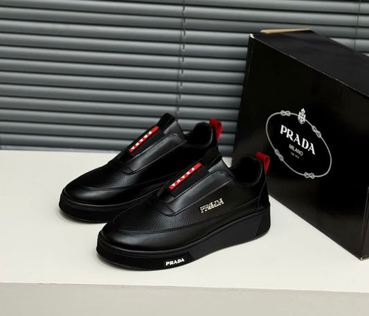PRADA AYAKKABI
