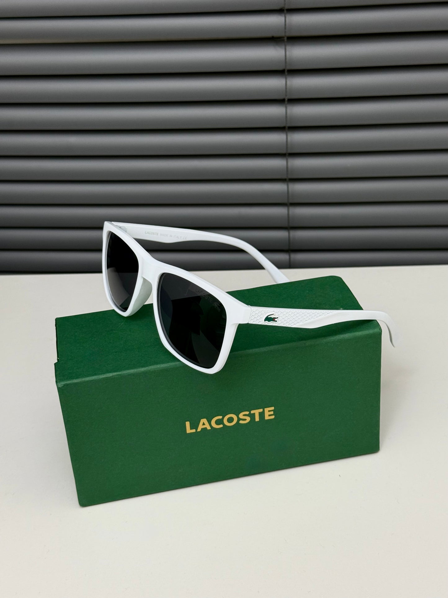 LACOSTE L—002 BEYAZ PREMİUM GÖZLÜK