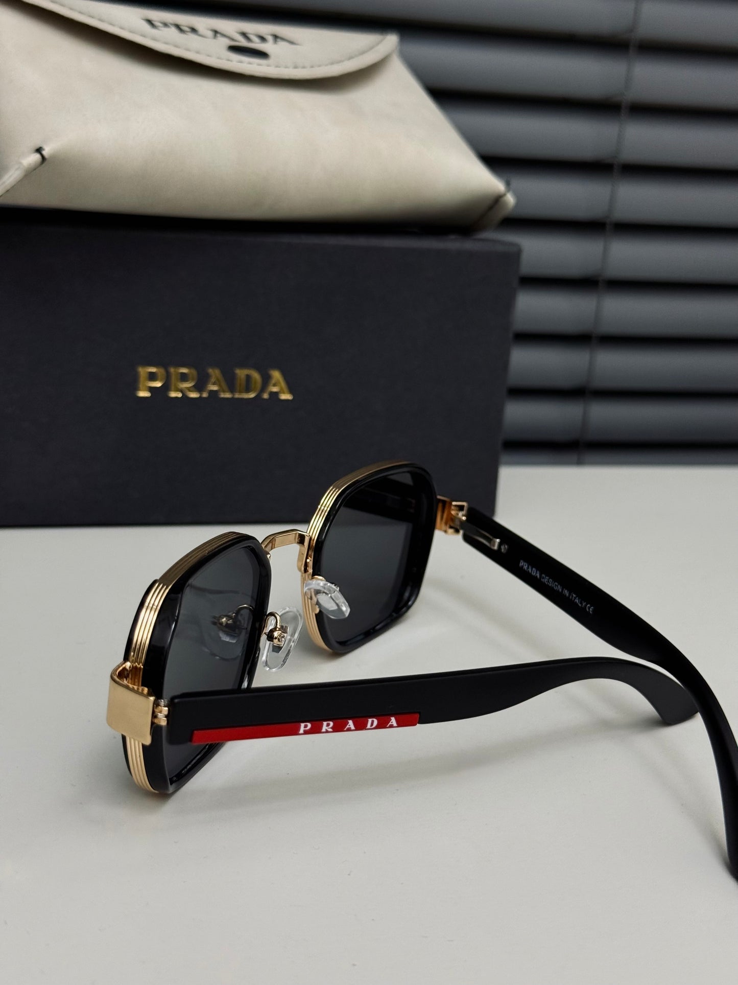 PRADA 03 GOLD SiYAH GÖZÜK