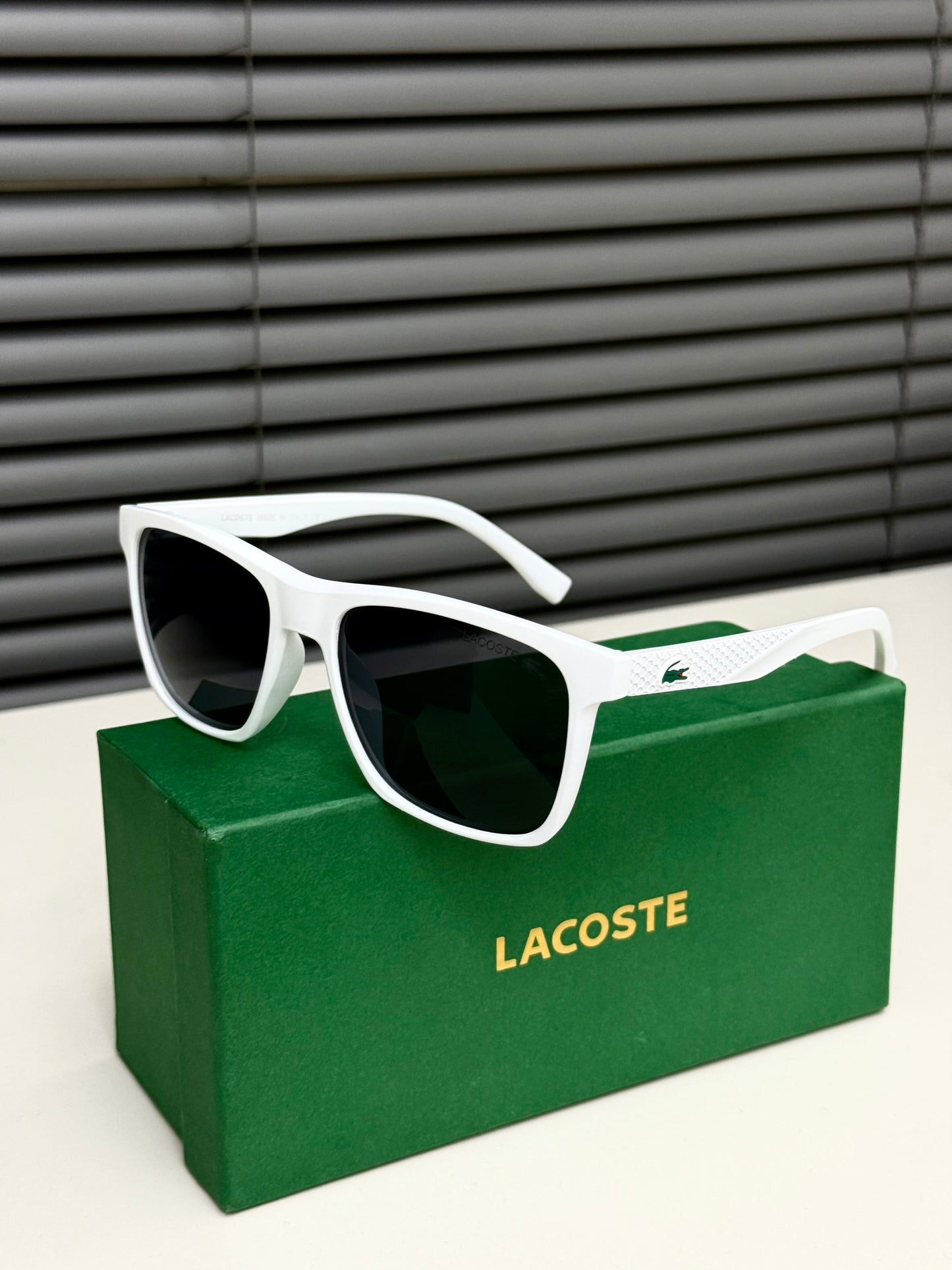 LACOSTE L—002 BEYAZ PREMİUM GÖZLÜK