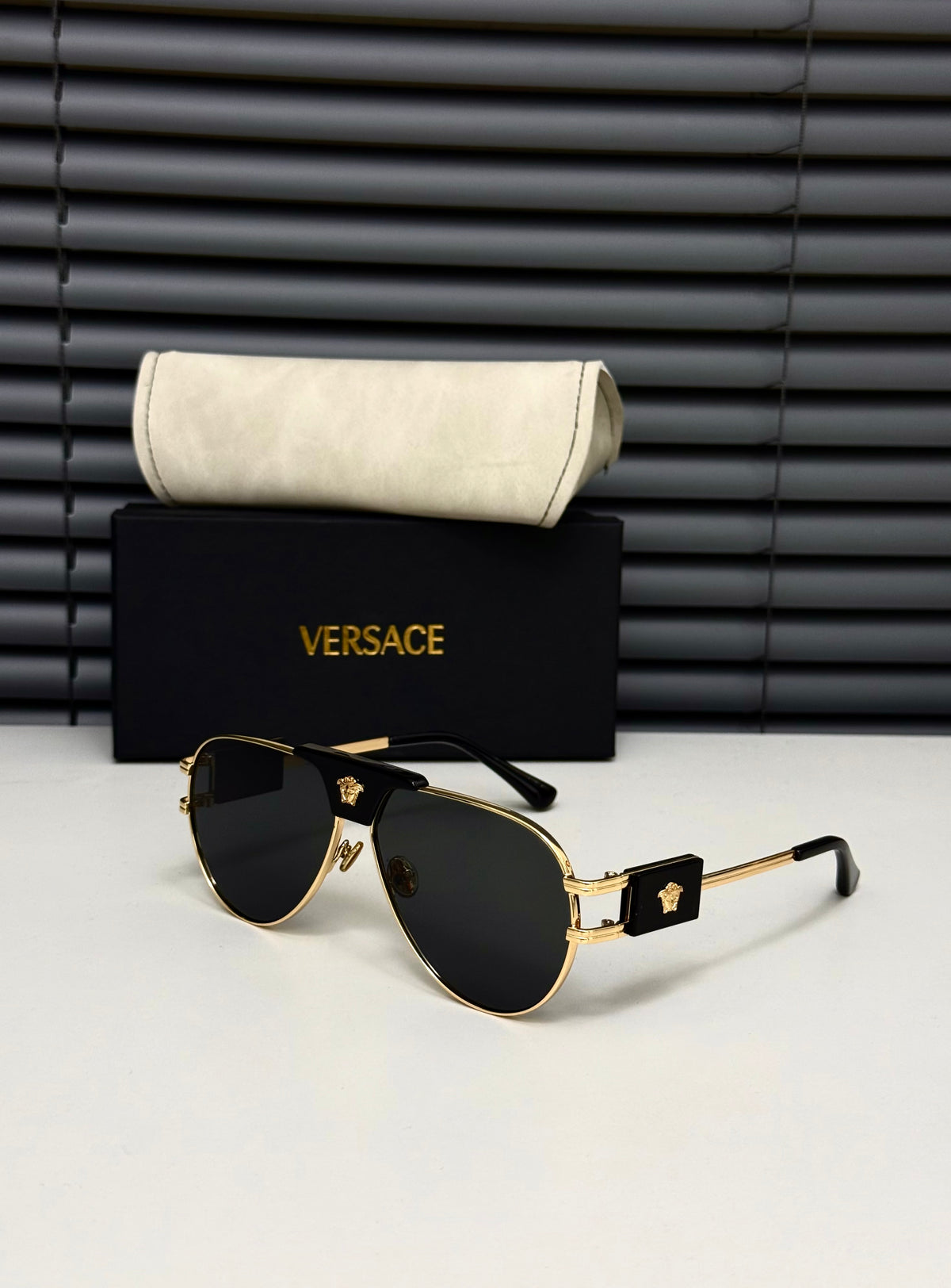 VERSACE SİYAH GOLD GÖZLÜK