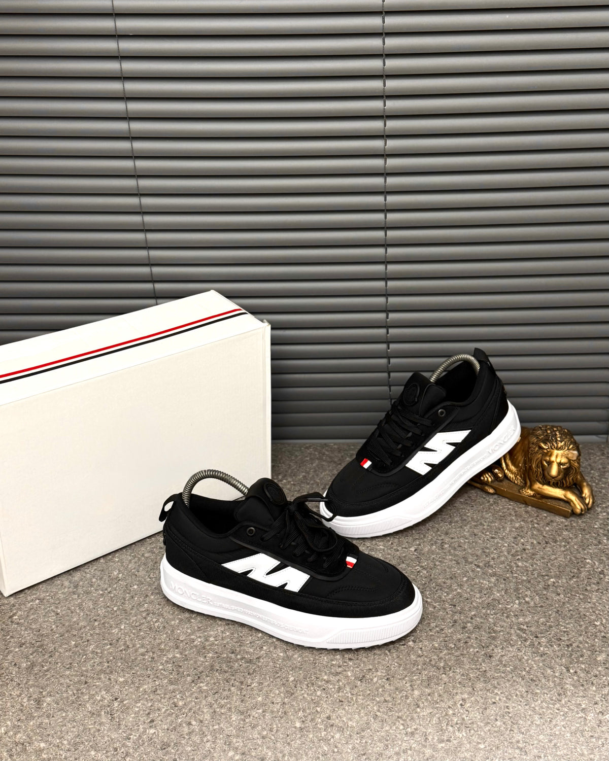 MONCLER -02