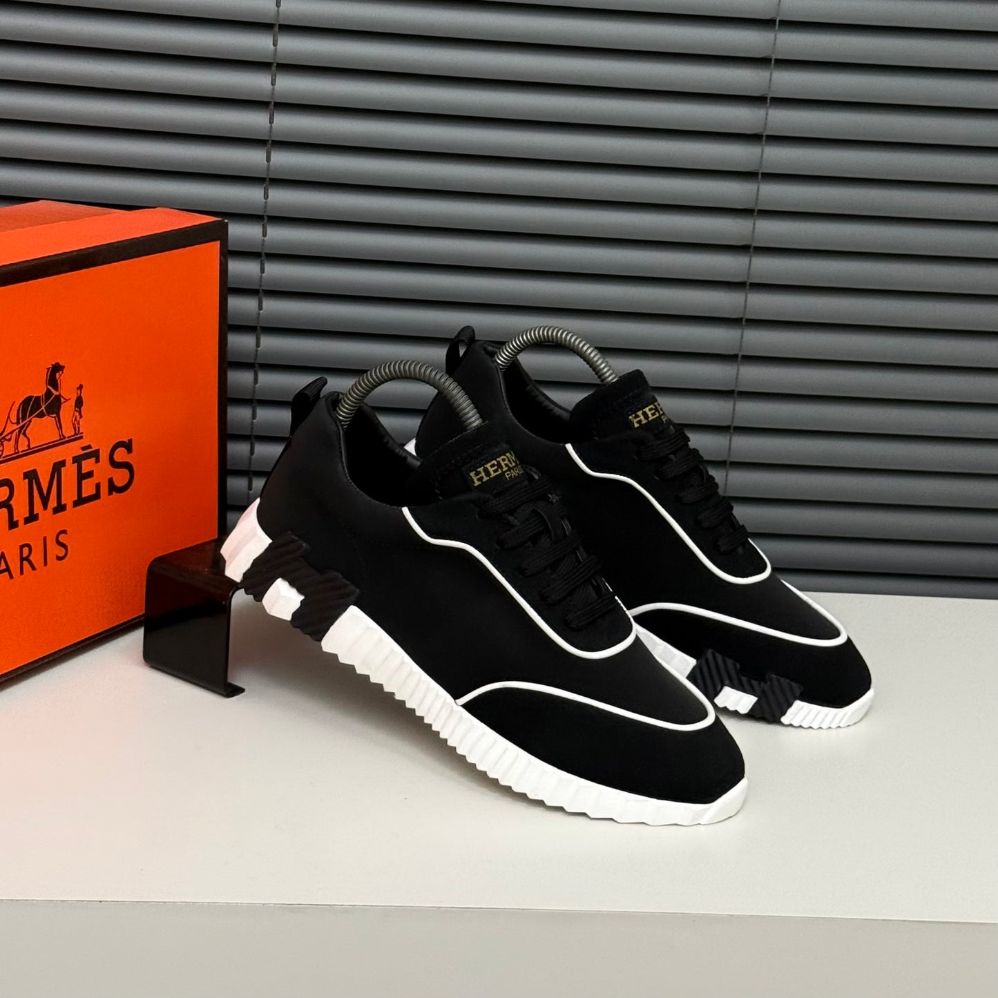 HERMES 03—— SNEAKER